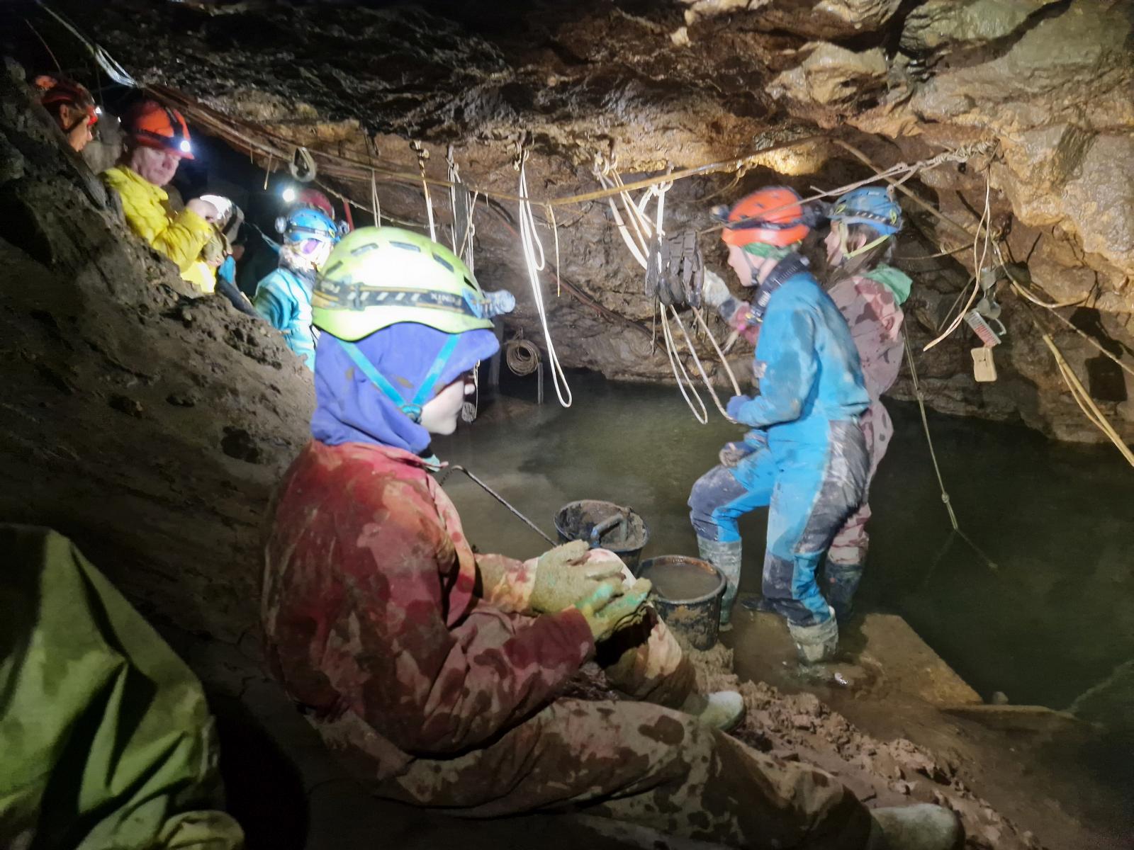 Der tiefe Dolinensee