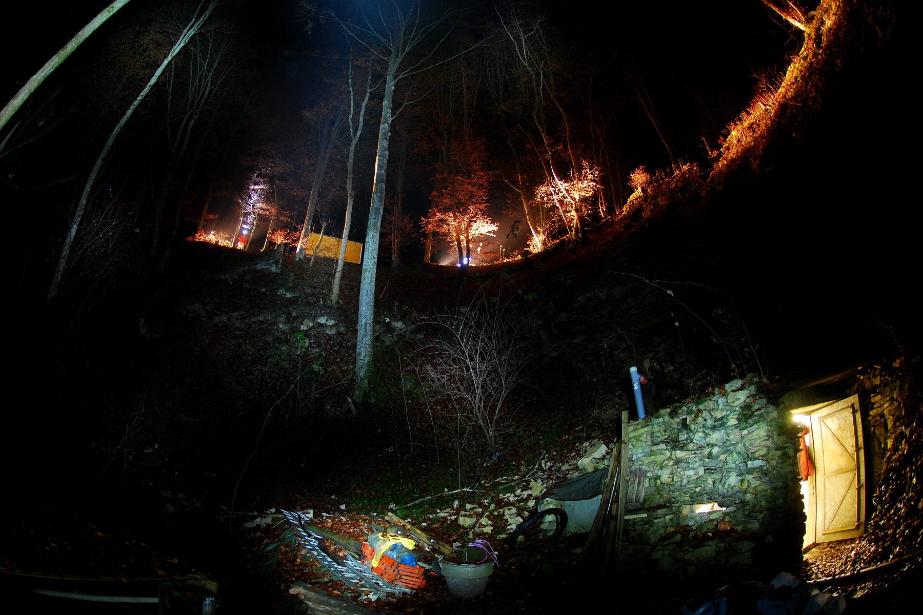 147 639 Doline bei Nacht 1800x1200