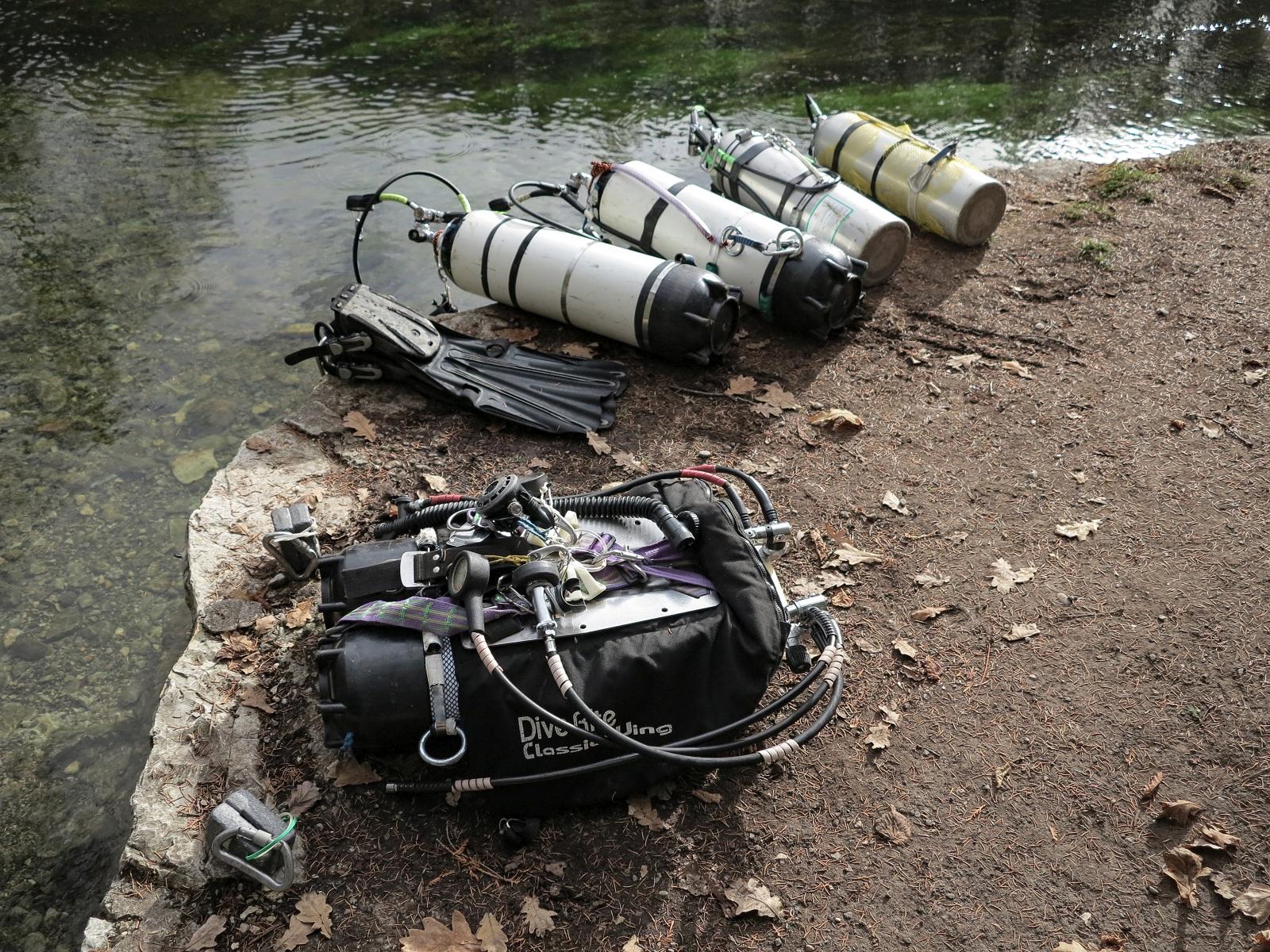 456 789 6 Tauchflaschen pro Taucher 1600x1200